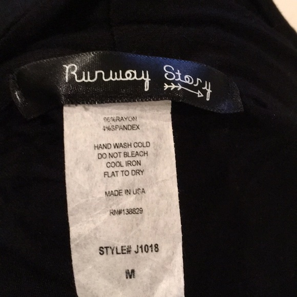 Runway Story black jumpsuit in medium. - Picture 4 of 4